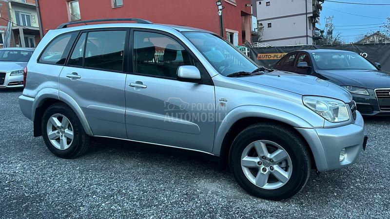 Toyota RAV 4 2,0 D 4X4 T00P