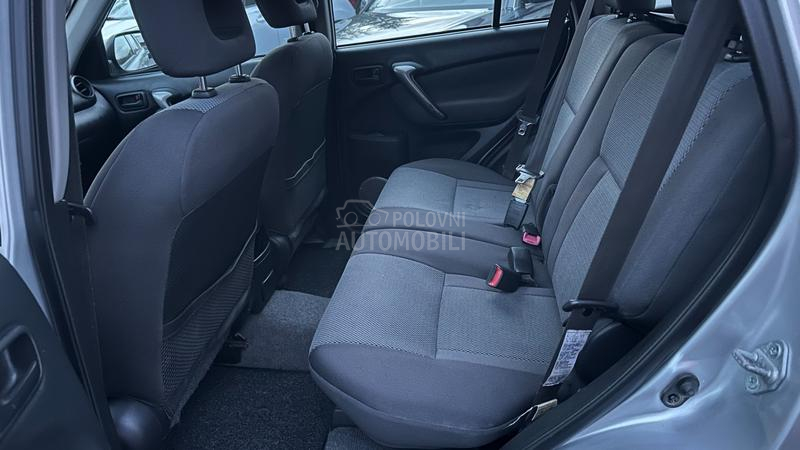 Toyota RAV 4 2,0 D 4X4 T00P