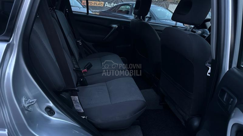 Toyota RAV 4 2,0 D 4X4 T00P