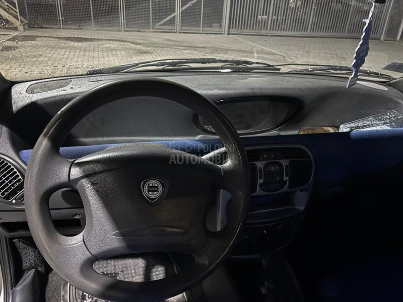 Lancia Ypsilon 1.2  8v