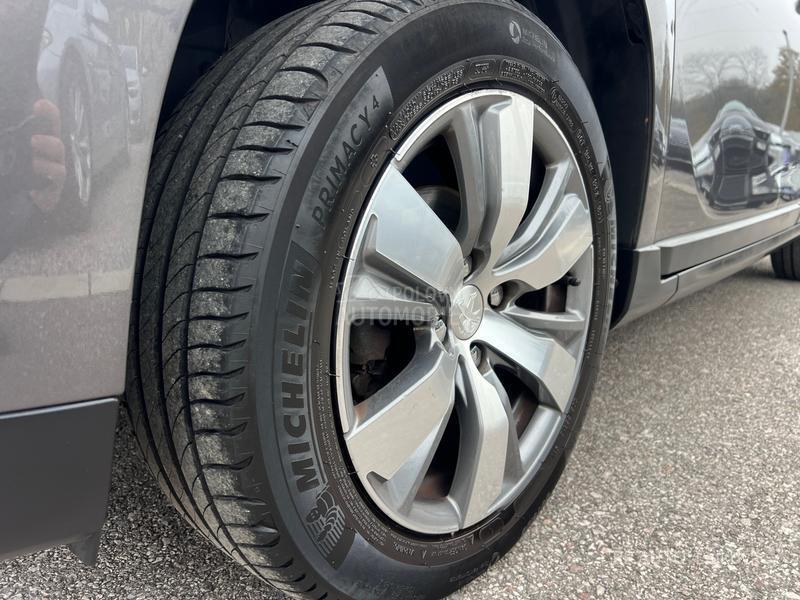 Peugeot 2008 1.6HDI ALLURE STYLE