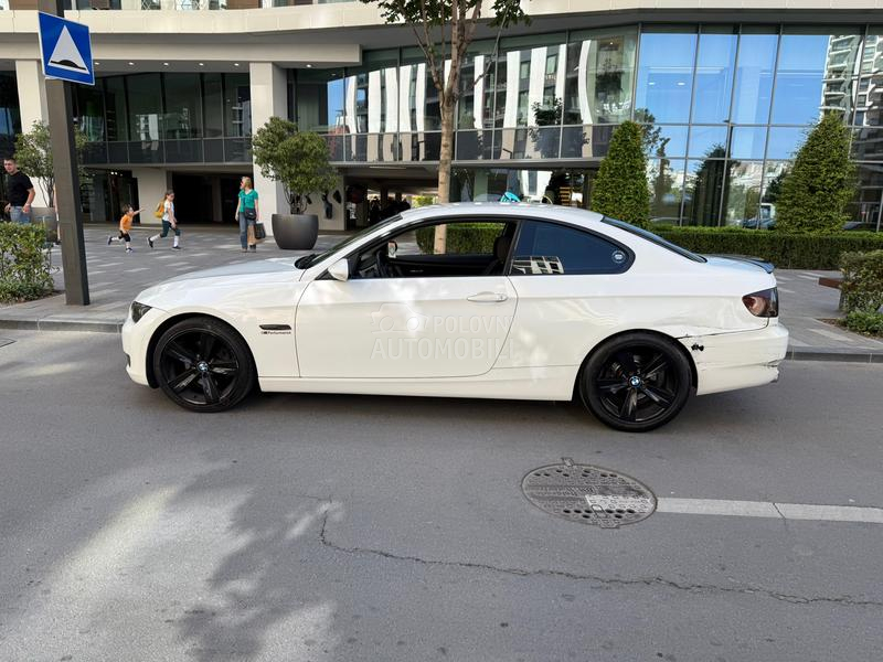 BMW 320 e92