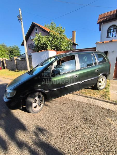 Opel Zafira 
