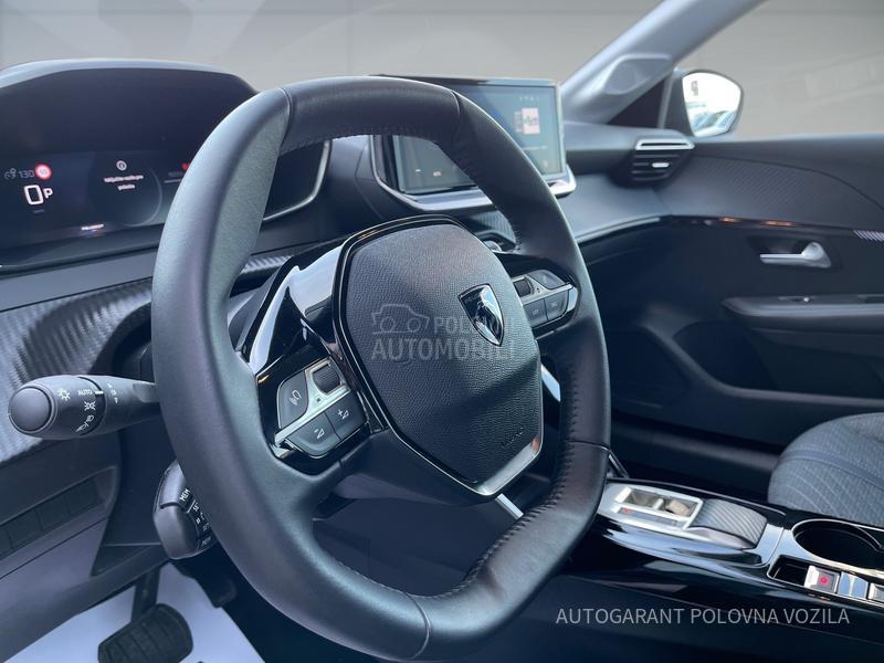Peugeot 208 ALLURE HYBRID