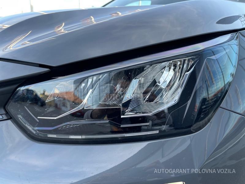 Peugeot 208 ALLURE HYBRID