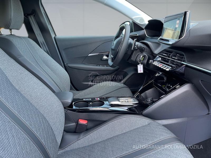 Peugeot 208 ALLURE HYBRID