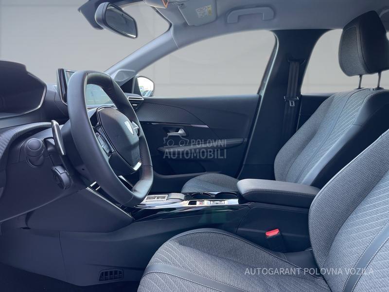 Peugeot 208 ALLURE HYBRID