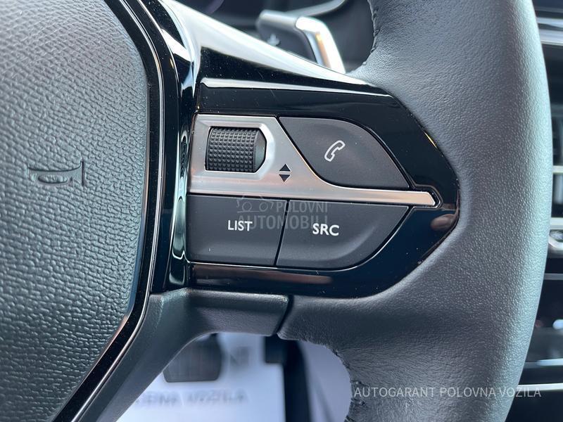 Peugeot 208 ALLURE HYBRID