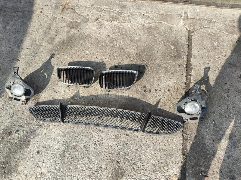 Maske u braniku i maglenke