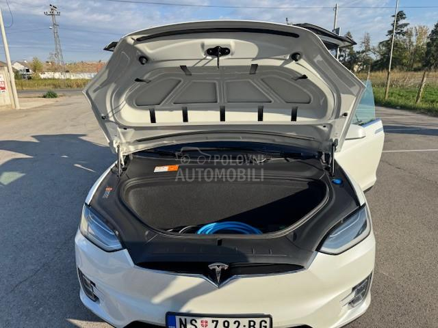 Tesla Model X 75D