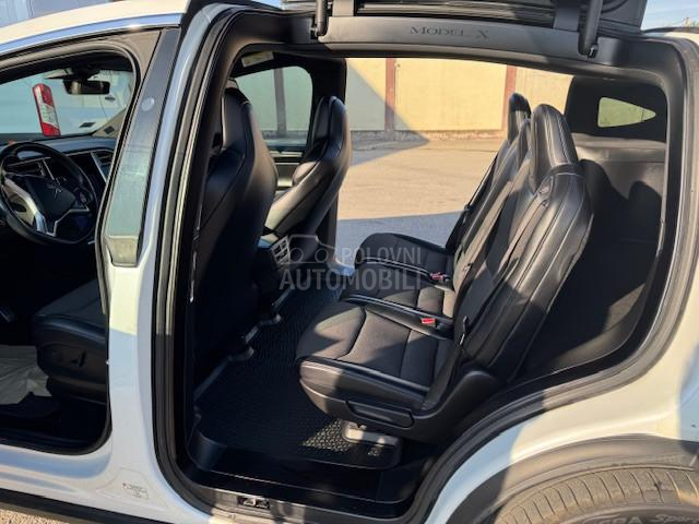 Tesla Model X 75D