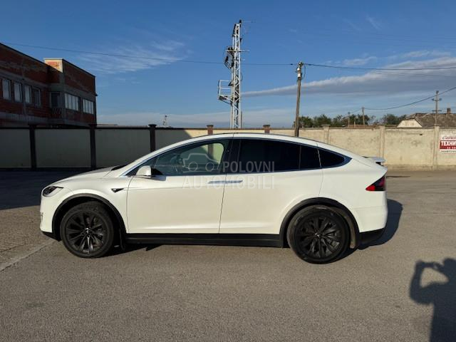 Tesla Model X 75D