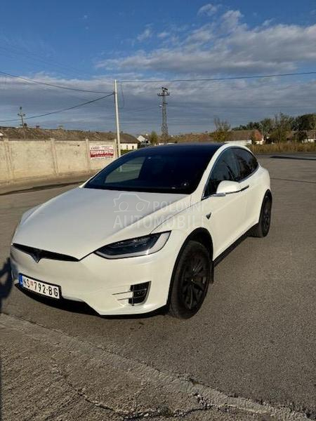 Tesla Model X 75D