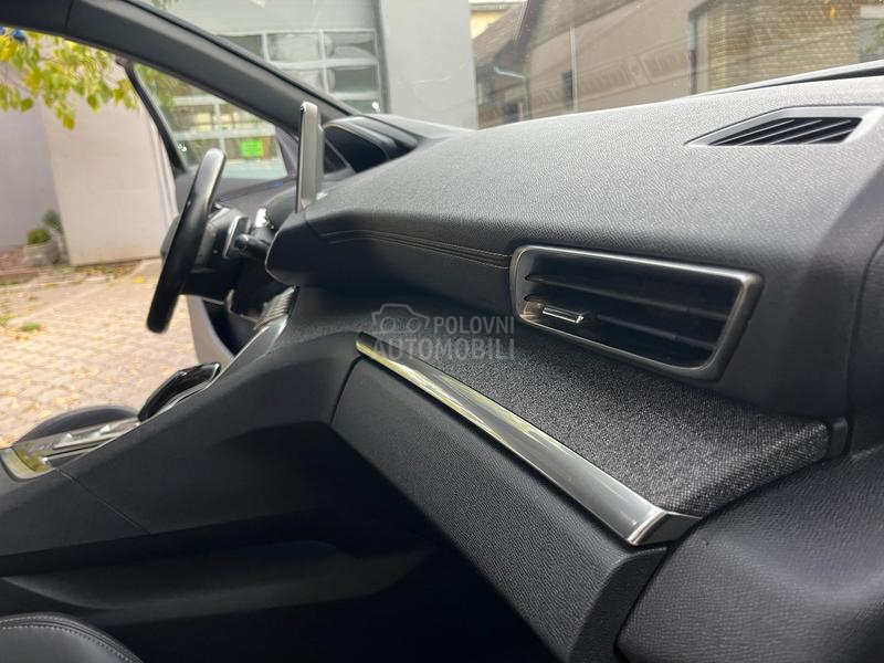 Peugeot 3008 1.6BHDI GT line