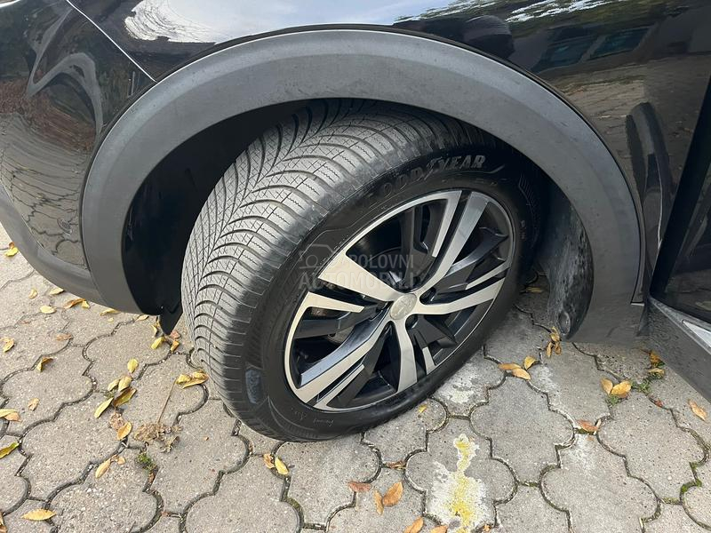 Peugeot 3008 1.6BHDI GT line