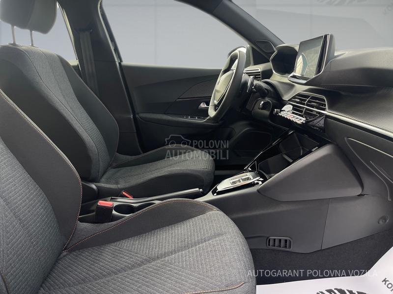 Peugeot 2008 HY 1.2 136 AT Style