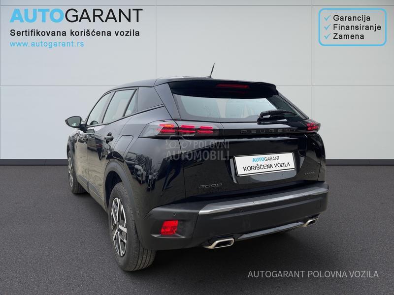 Peugeot 2008 HY 1.2 136 AT Style