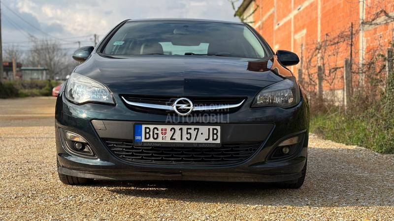 Opel Astra J 