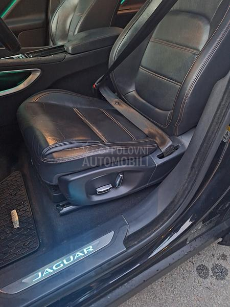 Jaguar F pace 