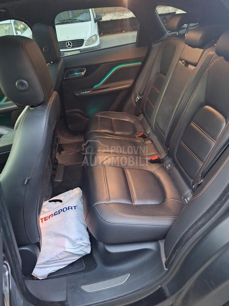 Jaguar F pace 