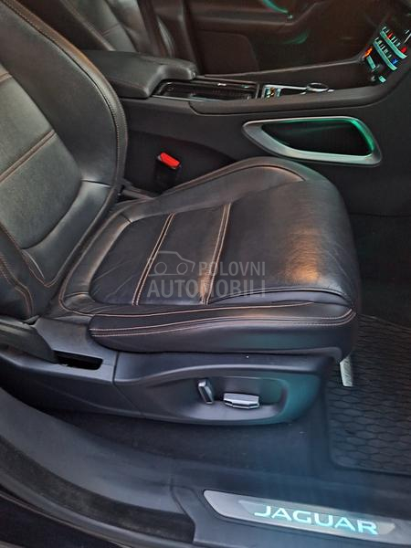 Jaguar F pace 