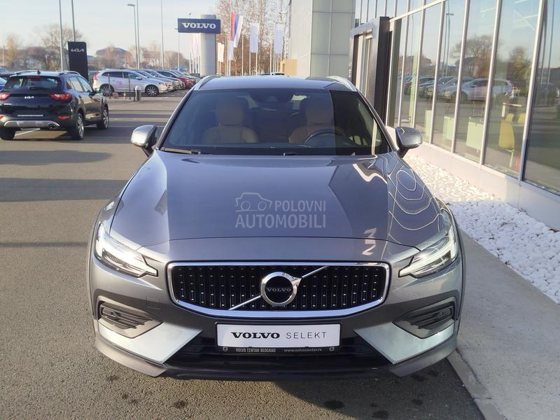 Volvo V60 Cross Country 2.0 D4 AWD A/T
