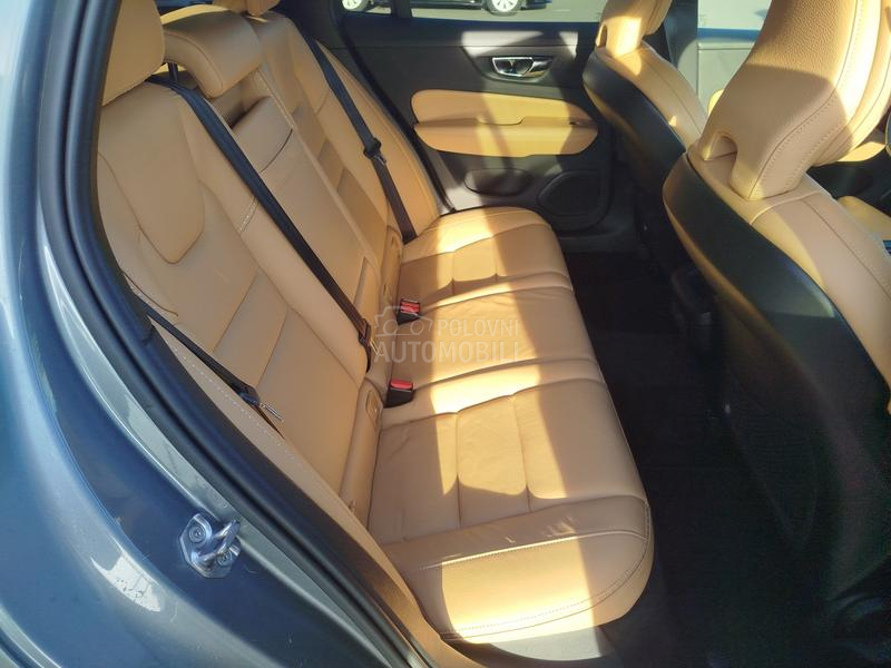 Volvo V60 Cross Country 2.0 D4 AWD A/T