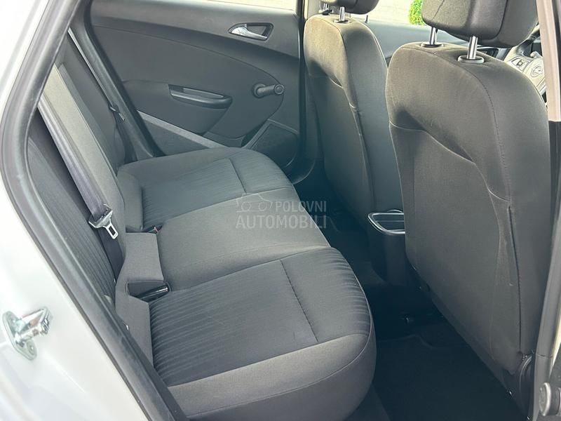 Opel Astra J 1.4 RE STAJLING