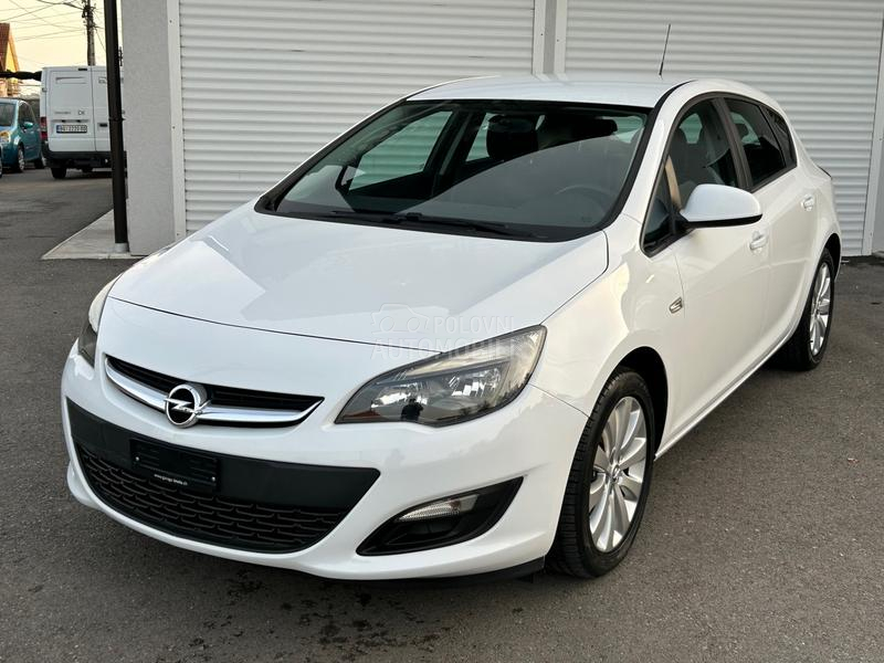 Opel Astra J 1.4 RE STAJLING