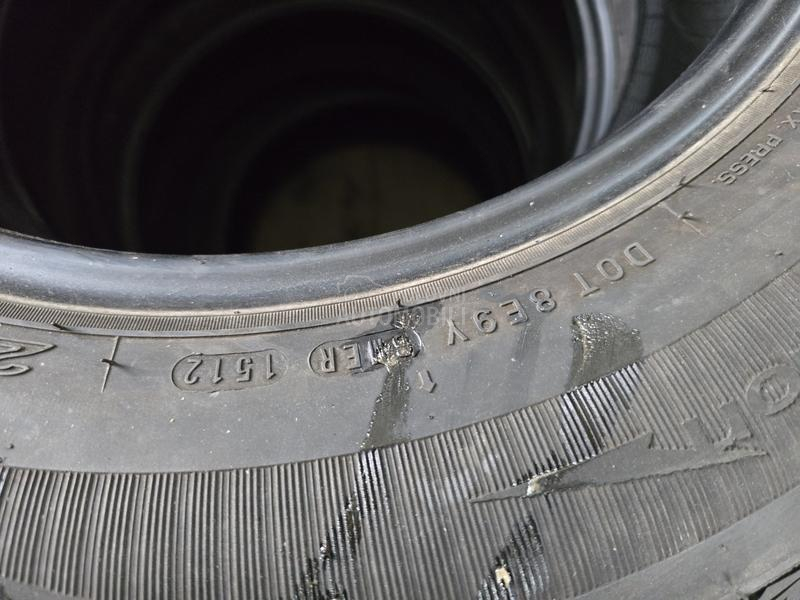 Nexen 235/65 R17 Zimska