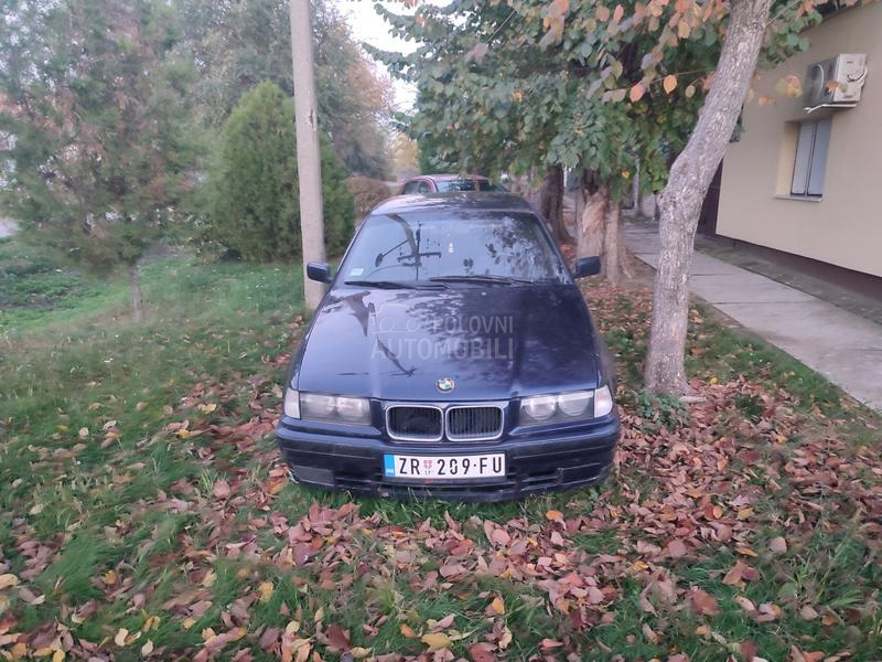 BMW 318 