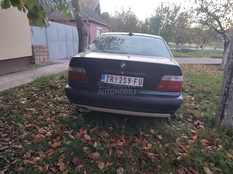 BMW 318 