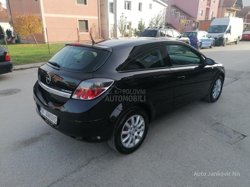 Opel Astra H 1.6i ESSENTIA CH