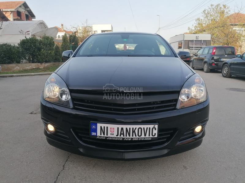 Opel Astra H 1.6i ESSENTIA CH