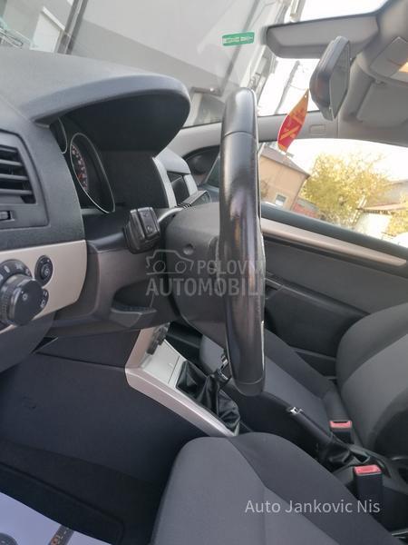 Opel Astra H 1.6i ESSENTIA CH