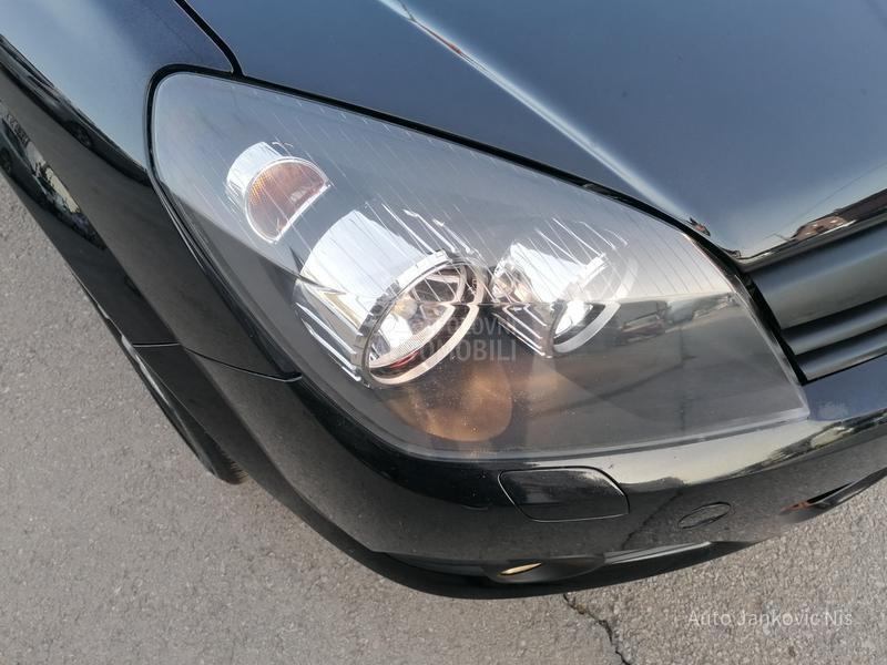 Opel Astra H 1.6i ESSENTIA CH