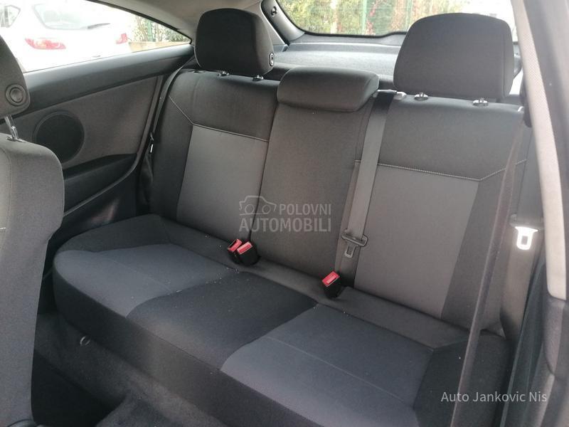 Opel Astra H 1.6i ESSENTIA CH