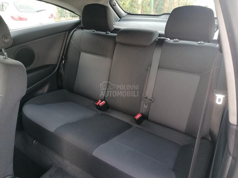 Opel Astra H 1.6i ESSENTIA CH