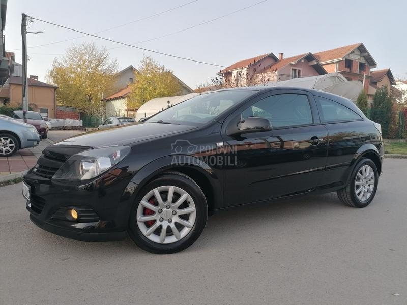 Opel Astra H 1.6i ESSENTIA CH
