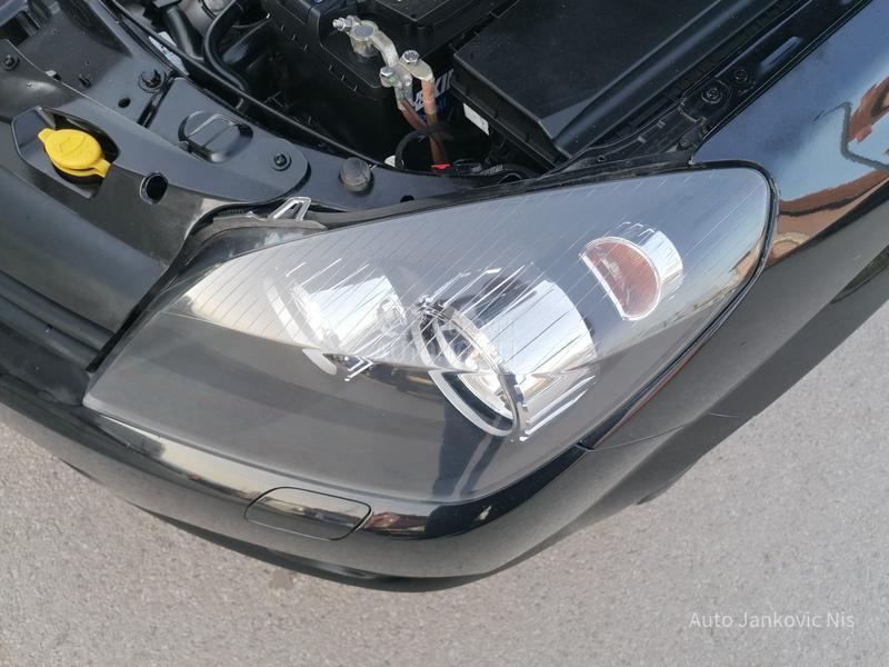 Opel Astra H 1.6i ESSENTIA CH