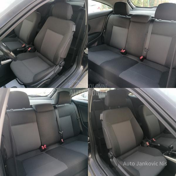 Opel Astra H 1.6i ESSENTIA CH