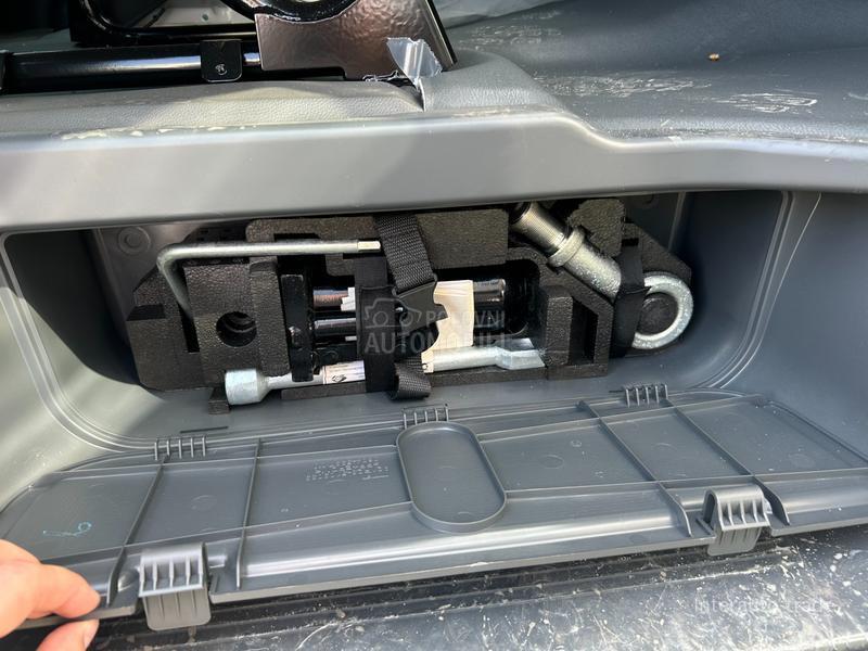 GAZ NN CREW VAN 7 sed.