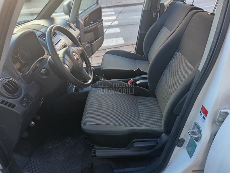 Suzuki SX4 1.6 iz CH  4X4