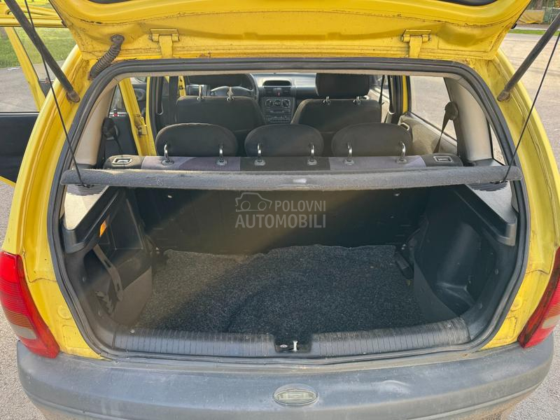 Opel Corsa B 12V