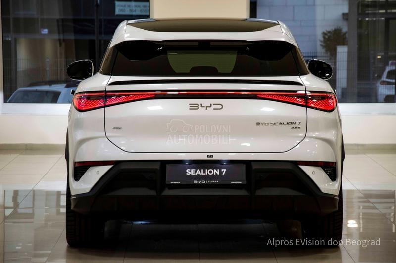 BYD Sealion 7 