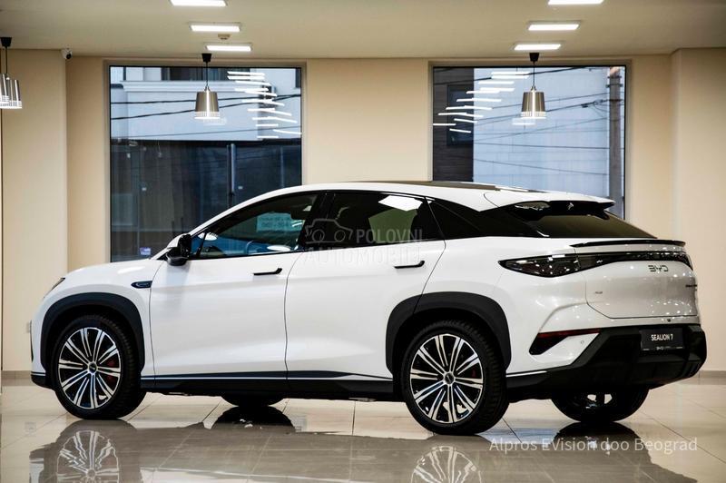 BYD Sealion 7 