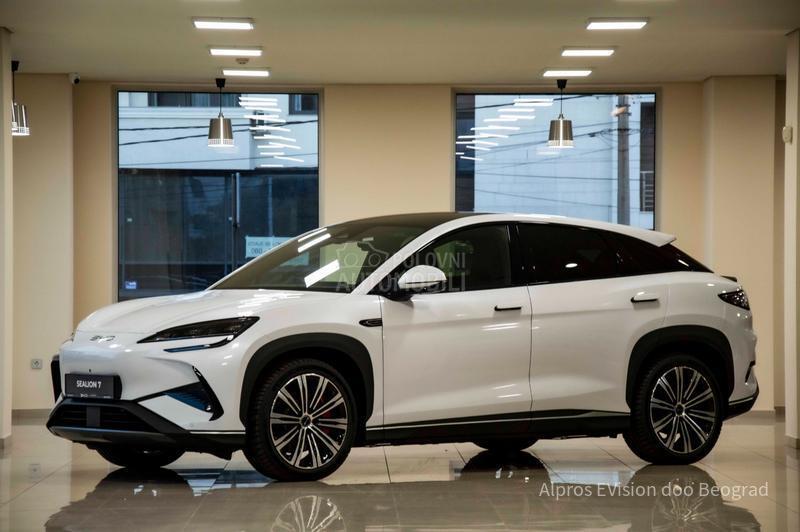 BYD Sealion 7 