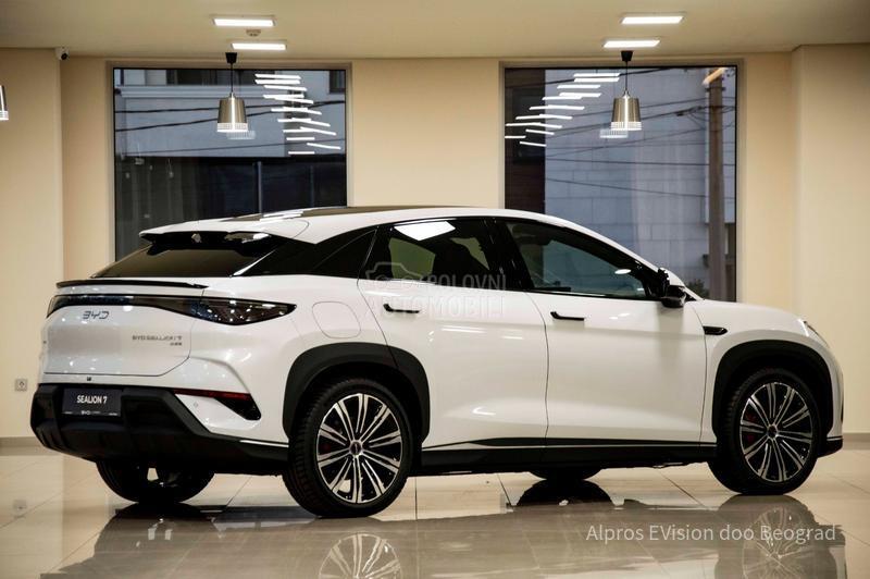 BYD Sealion 7 