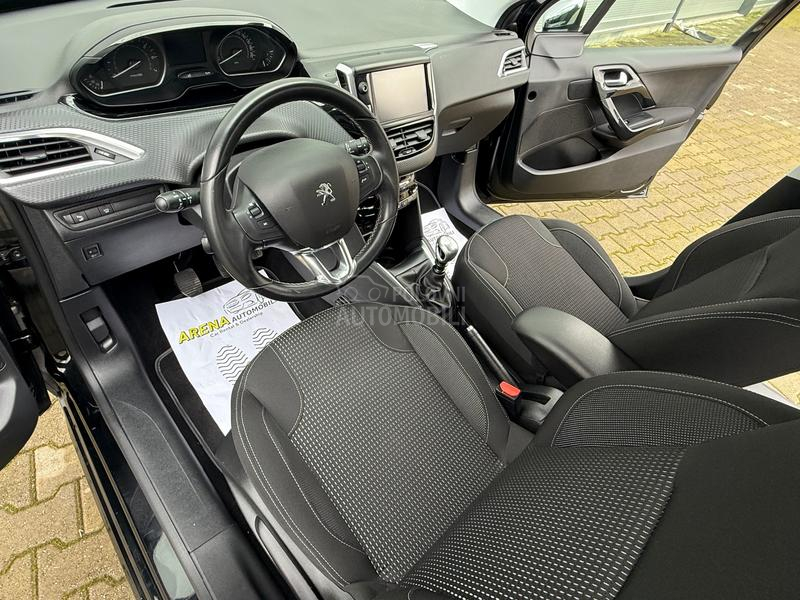 Peugeot 208 1.2 ALLURE/6 BRZ