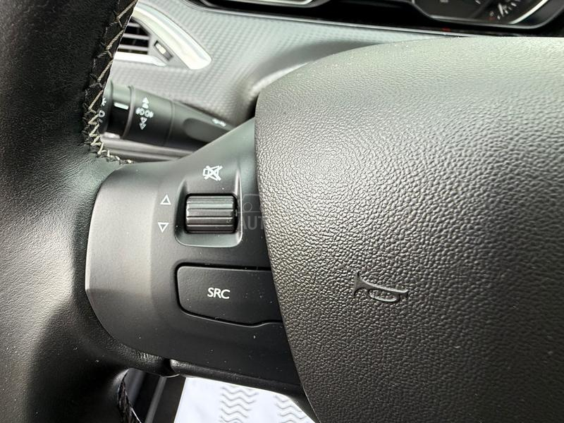 Peugeot 208 1.2 ALLURE/6 BRZ